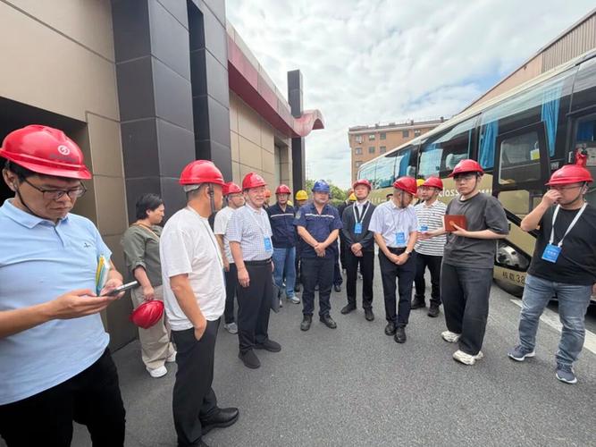 以及在智能工厂和绿色低碳方面的建设成果