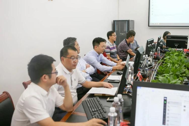 云端聚智汇力科学编制区十四五规划区政协举行贤言贤语网络微议政活动
